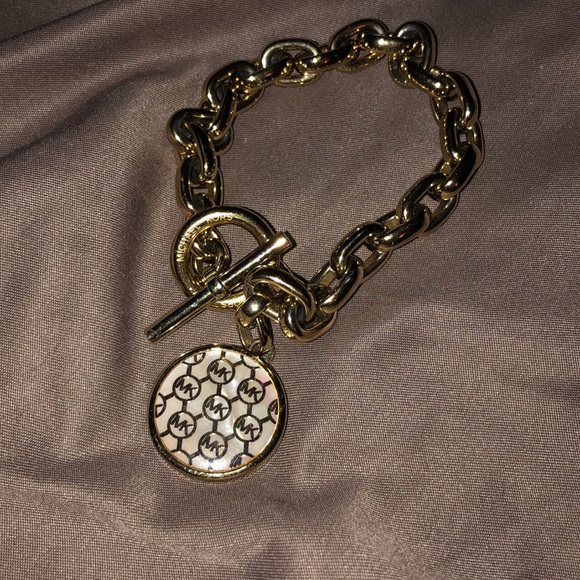 Michael Kors braclet - Picture 2 of 2